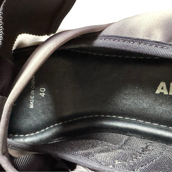 All Black Footwear woman’s bow bow satin sneaker size 40EU - Picture 11 of 12